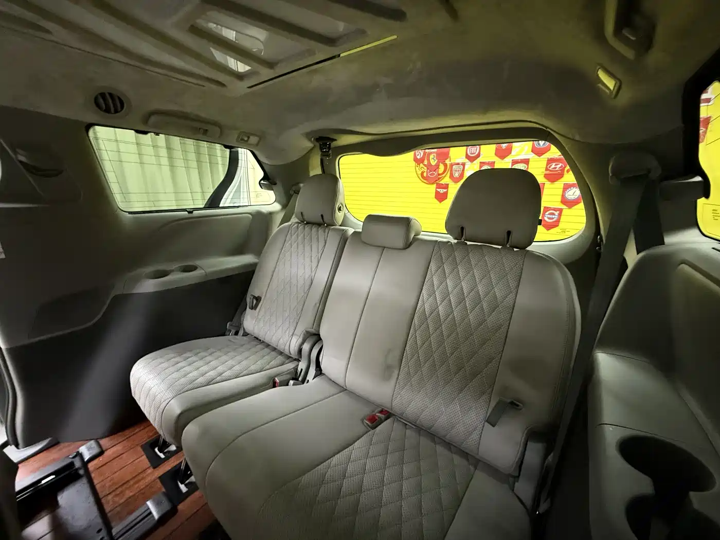 Toyota Sienna 2015 3.5L 4WD L фото 21