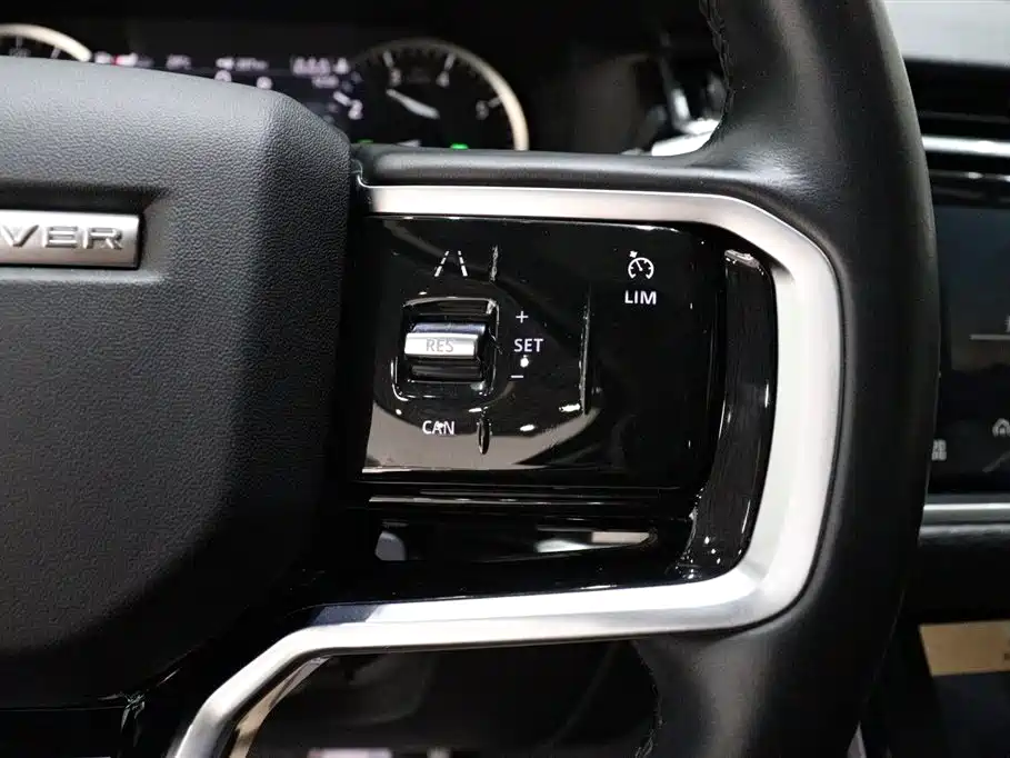Фото 14 - Land Rover Range Rover Velar