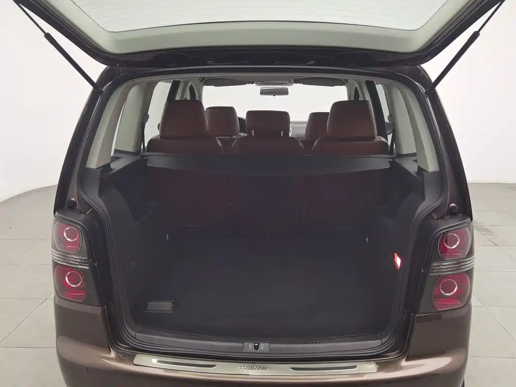 Volkswagen Touran 2013 2013 1.4T Manual Trend 5-seater
