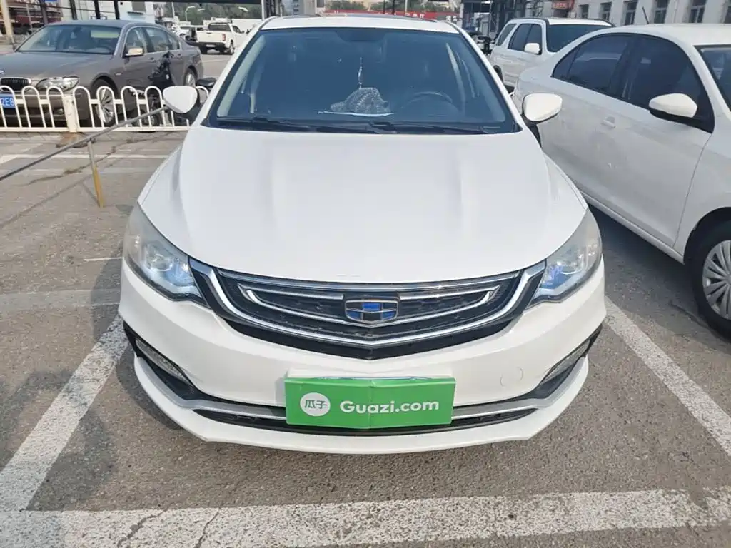 Фото 3 - Geely Vision