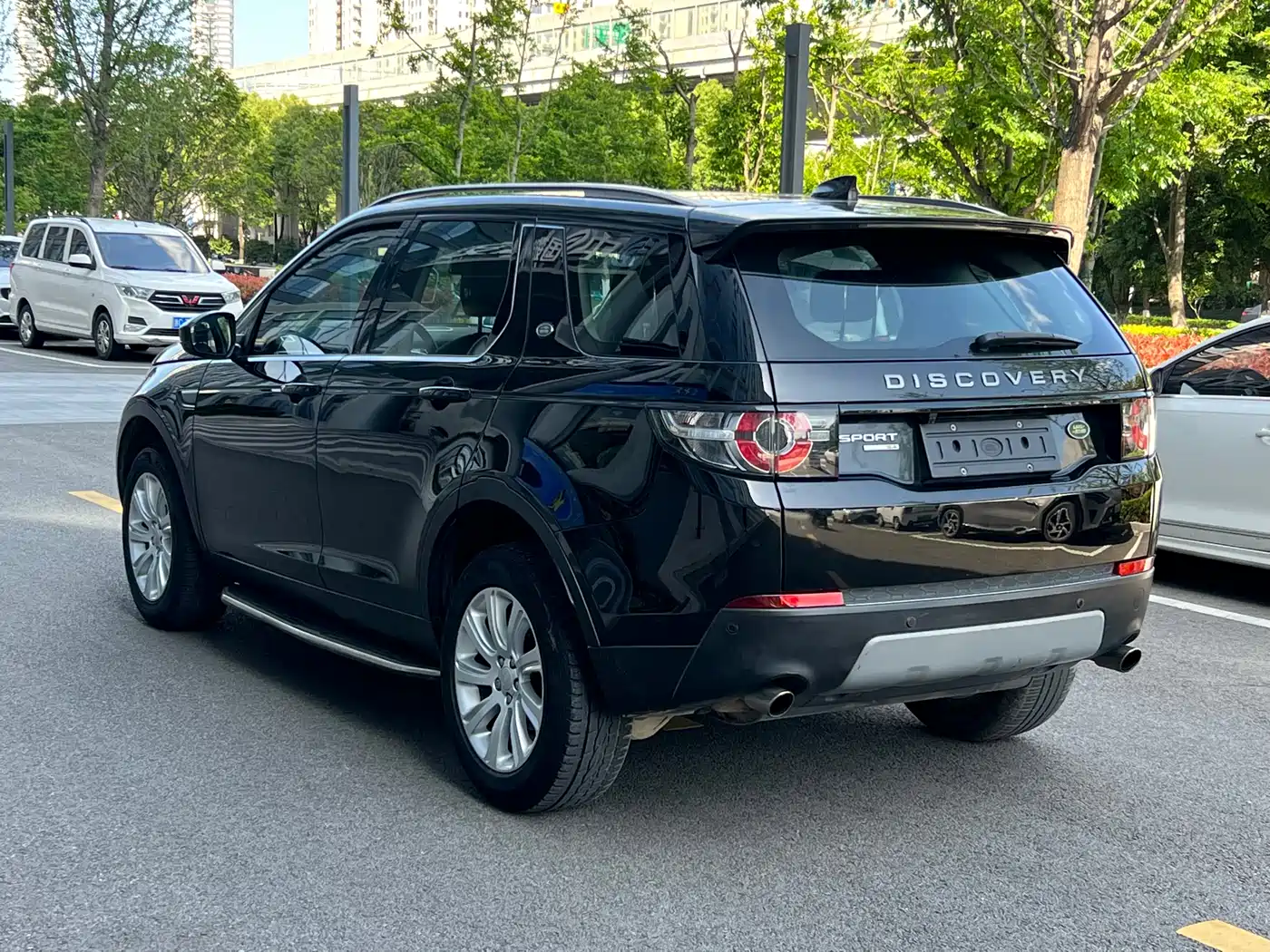 Land Rover Discovery Sport 2017 2.0T PURE фото 4