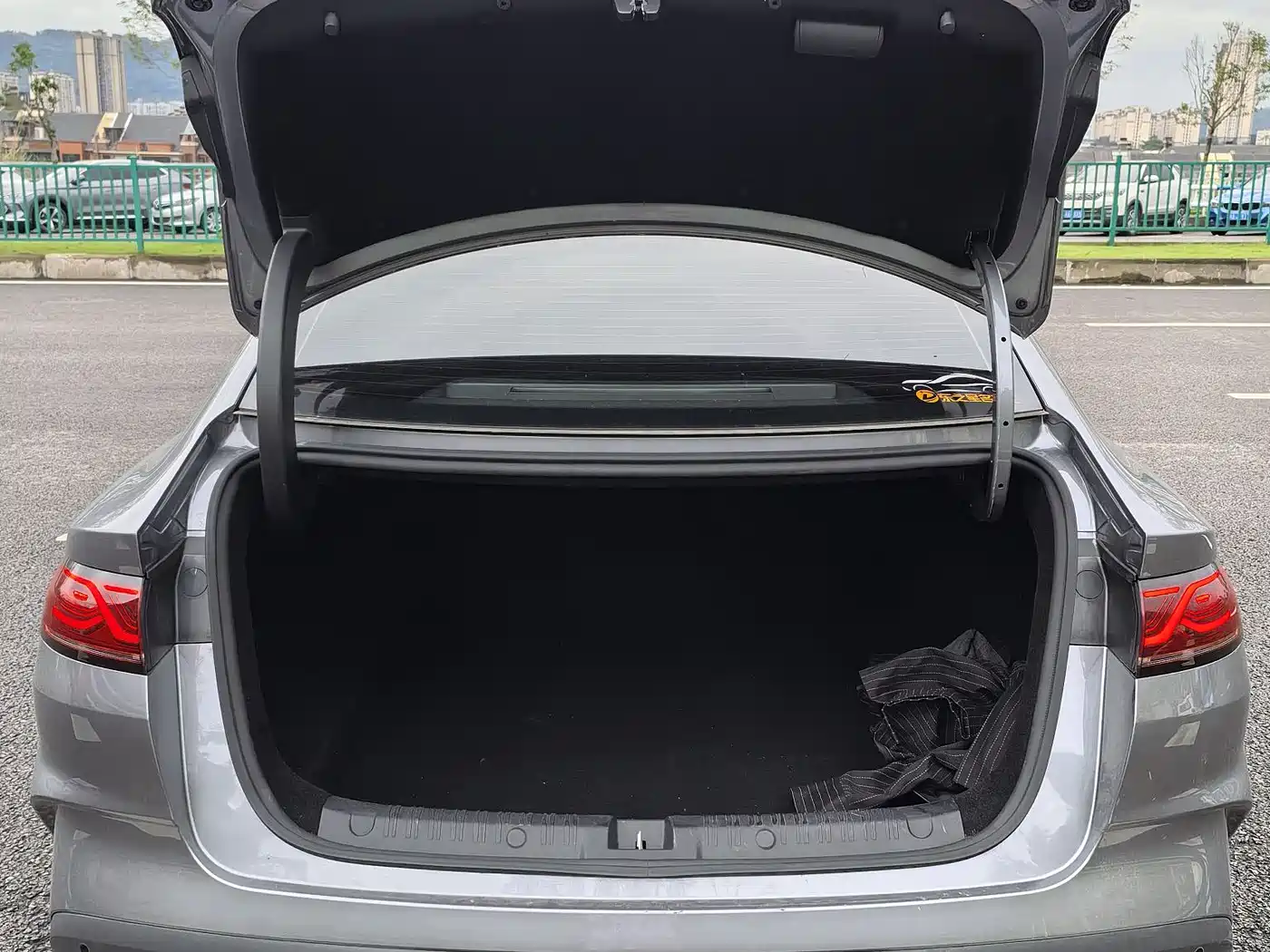 BYD Qin L 2024 DM-i 80KM Leading Edition фото 14