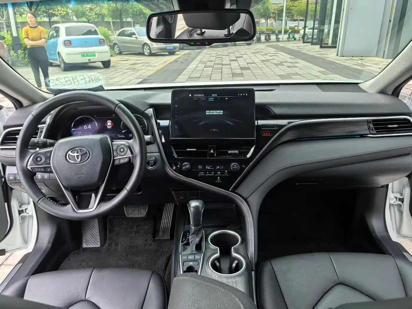 Toyota Camry 2021 2.5G Luxury Edition фото 9