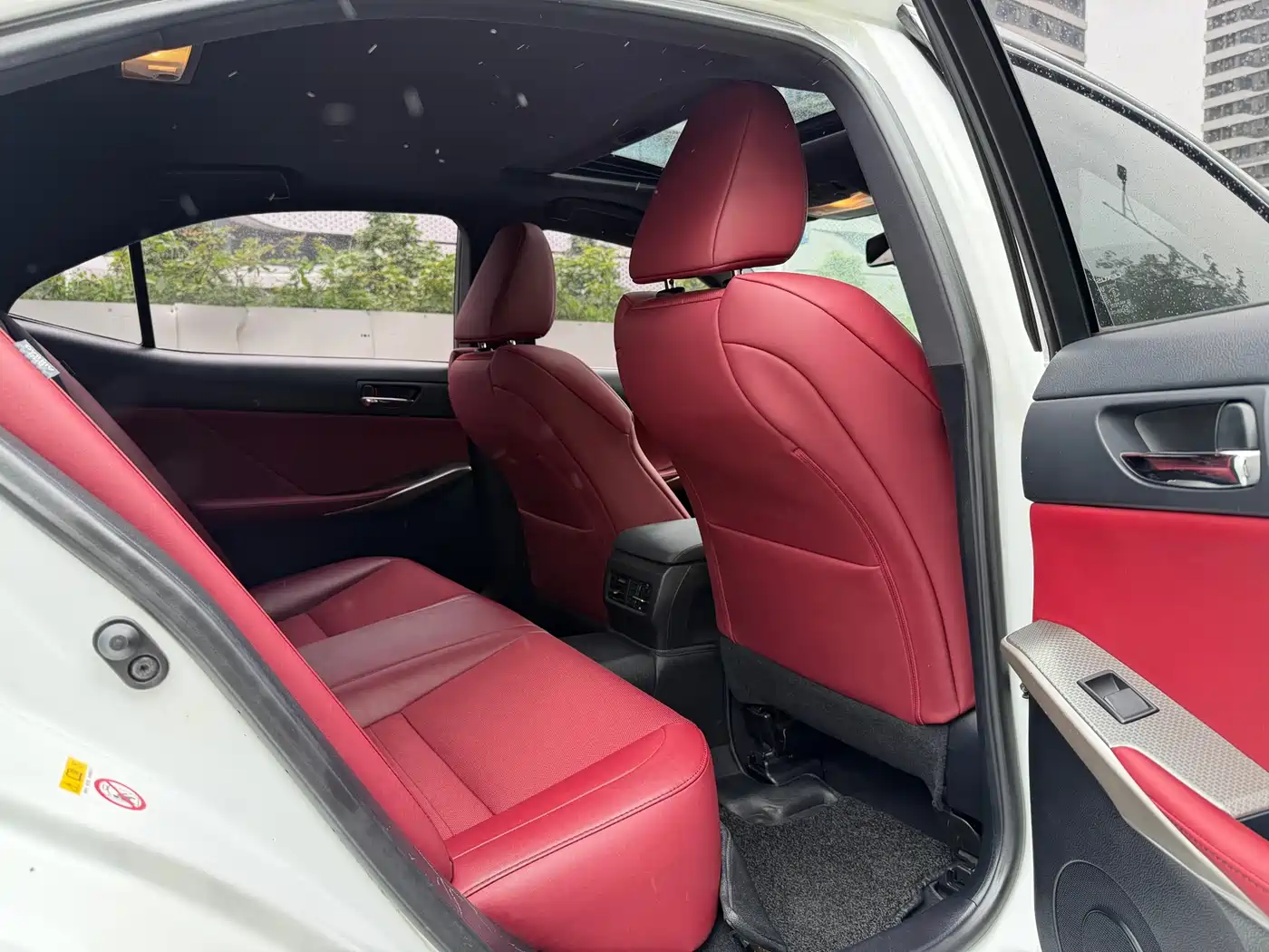 Lexus IS 2015 200t F SPORT фото 20