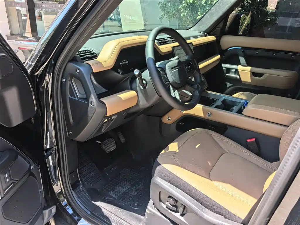 Land Rover Defender 2026 2025 110 3.0T P400 Dark Special Edition