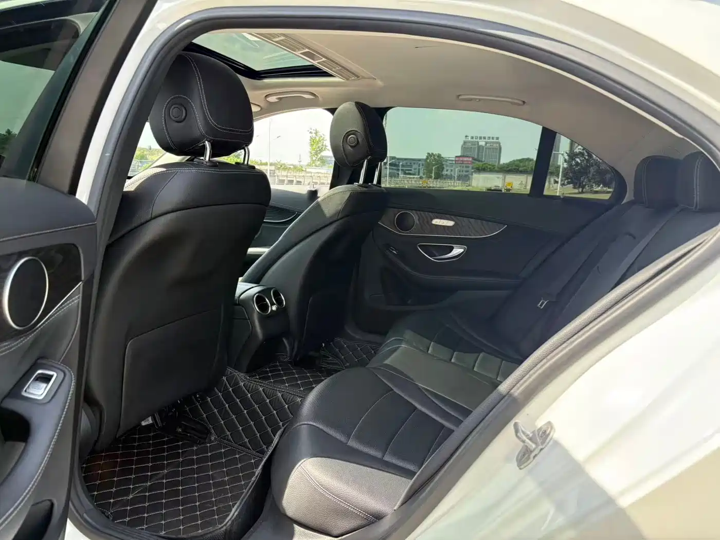 Mercedes-Benz C-Class 2015 Facelift C 180 L Sport фото 5