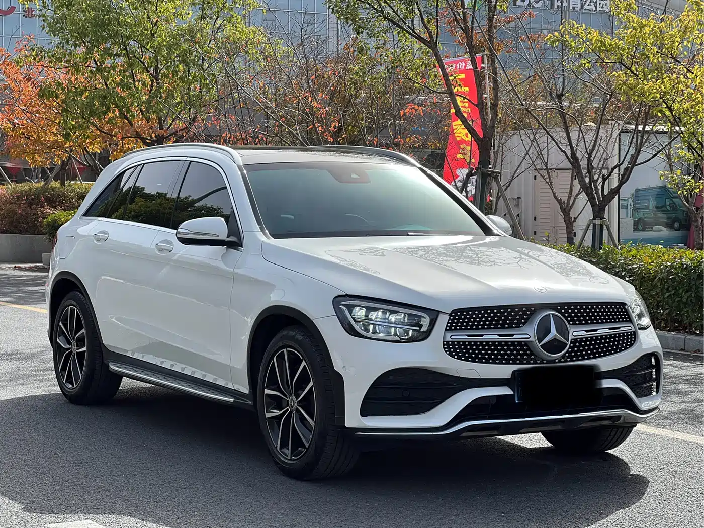 MERCEDES-BENZ GLC