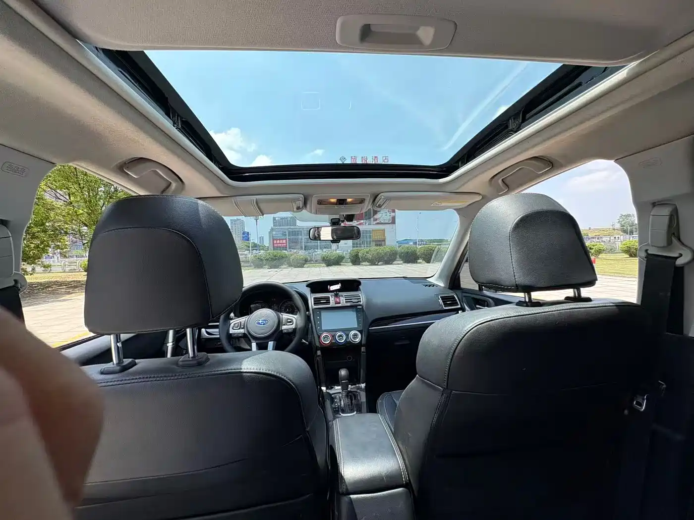 Subaru Forester 2016 2.0i Fashion Navigation Edition фото 6