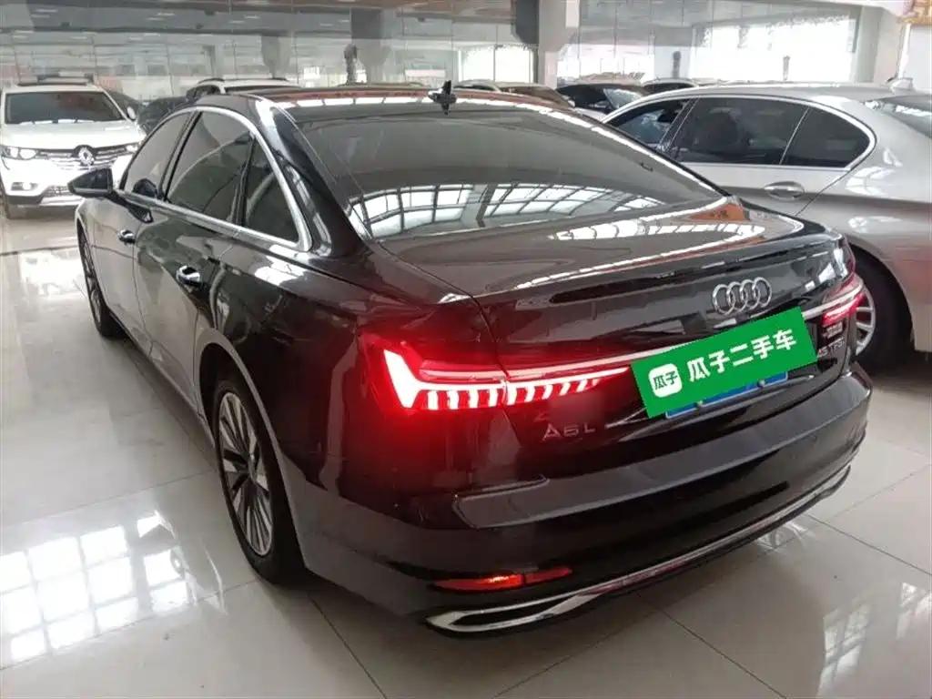 Audi A6L 2023 45 TFSI Premium Selection Elegance фото 23