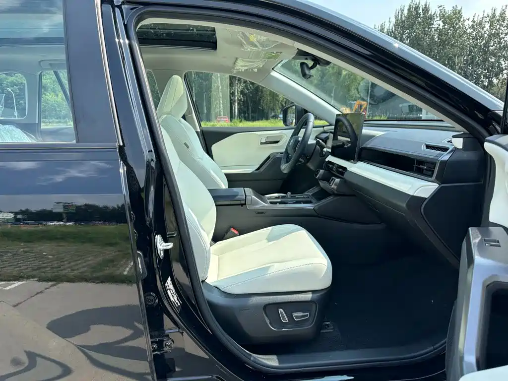 Toyota RAV4 Rongfang 2026 2026 Model Hybrid 2.0L E-CVT 2WD Premium