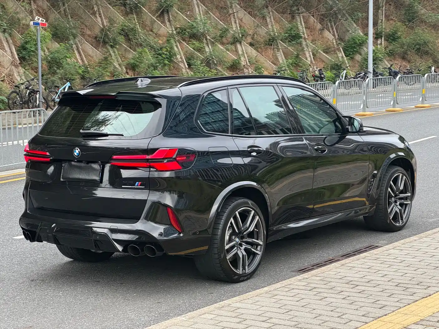 BMW X5 M 2023 Model X5 M Thunder Edition фото 26