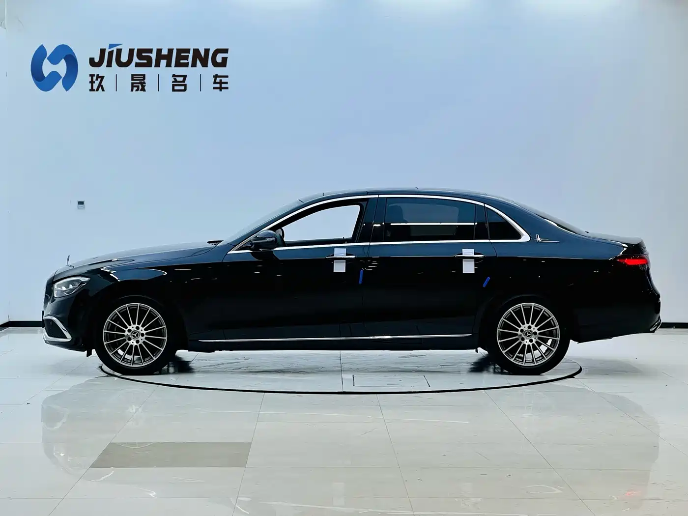 Mercedes-Benz E-Class 2023 E 260 L фото 3