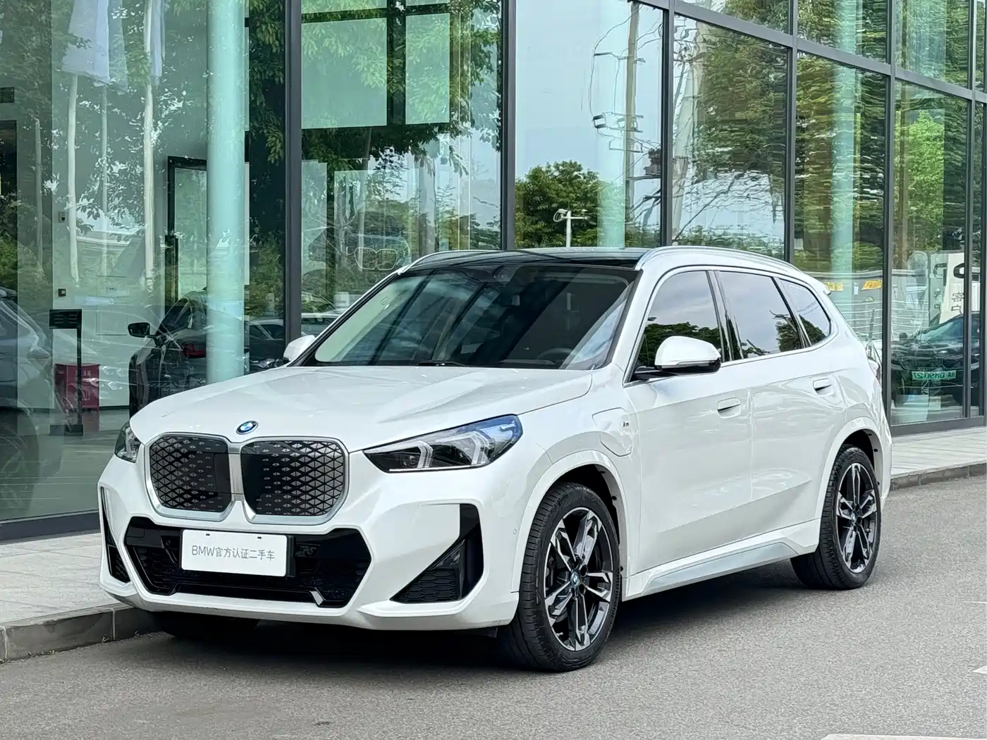 BMW iX1 2023 xDrive30L M Sport Package