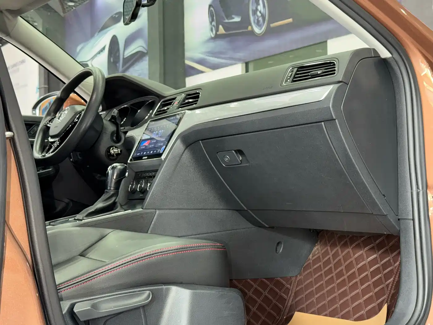 Volkswagen Lamando 2018 230TSI DSG Trend Edition фото 11