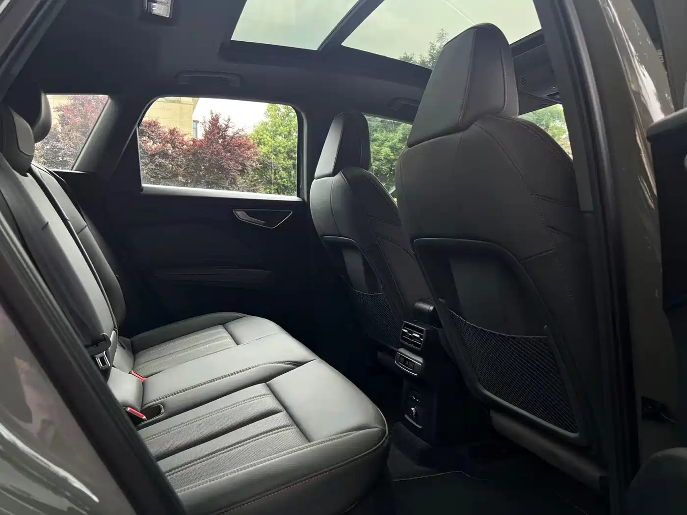 Audi Q4 e-tron 2024 40 e-tron Creation Edition фото 7