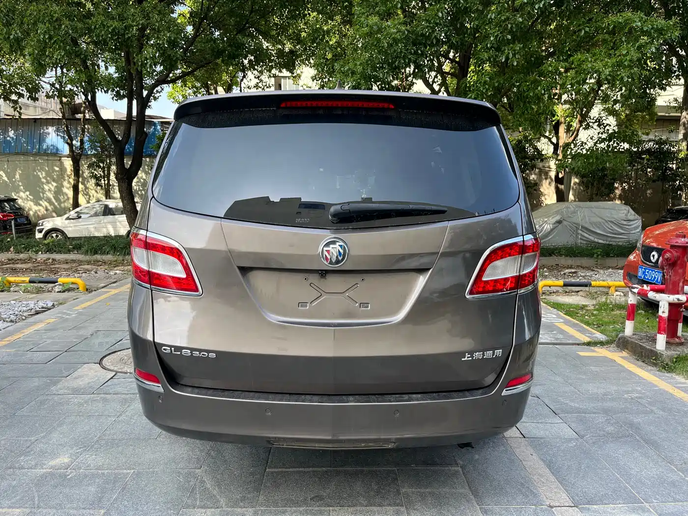 Buick GL8 2013 3.0L GT Luxury Business Elegance Edition фото 6