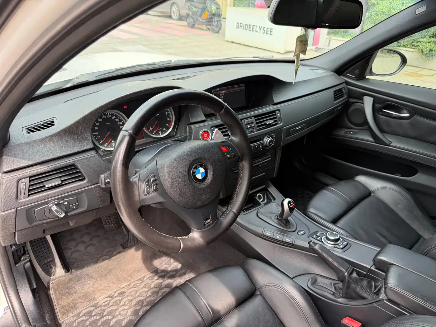 BMW M3 2010 2009 BMW M3 Sedan