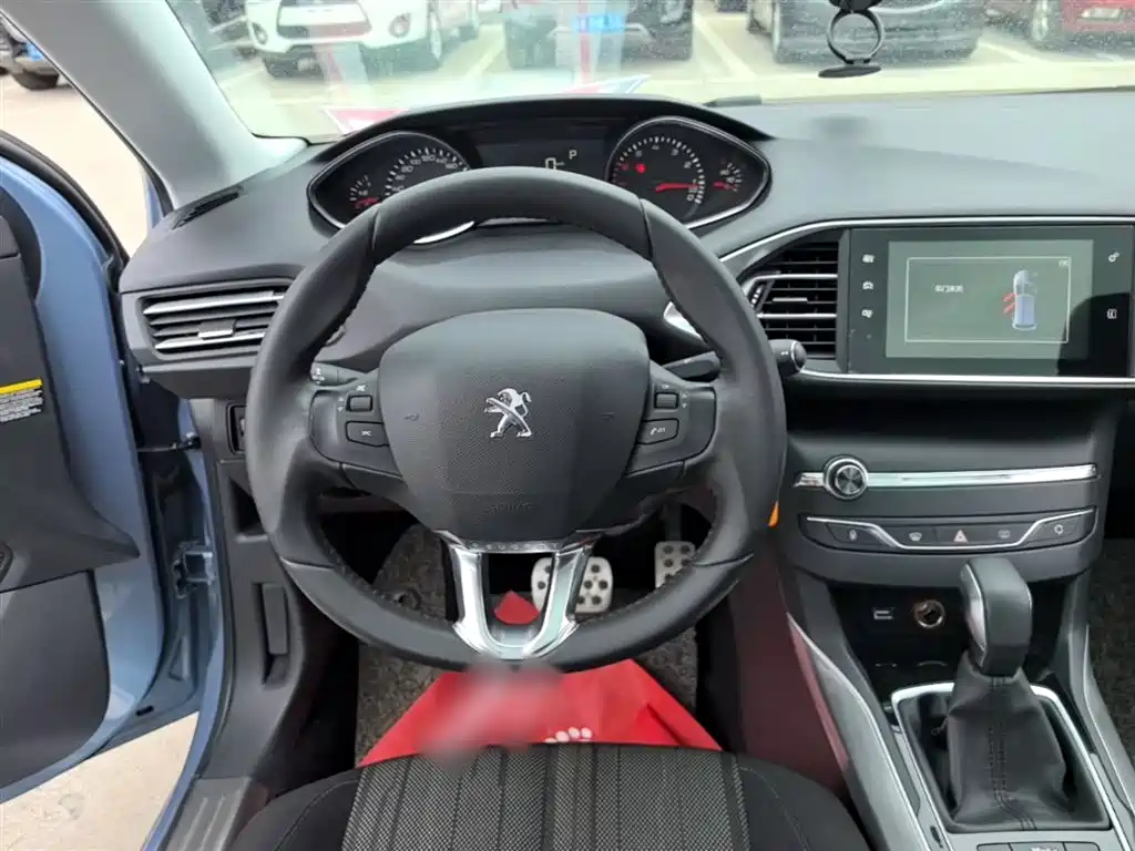 Peugeot 308S 2015 1.6T Auto Dynamic Edition фото 11