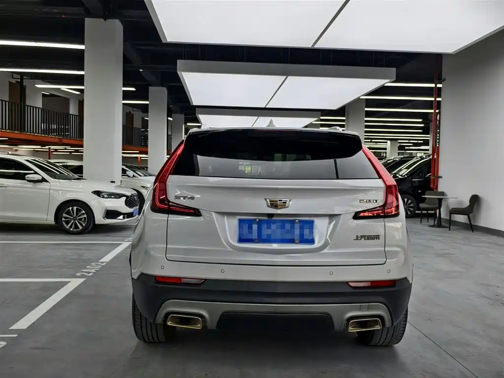 Cadillac XT4 2021 28T FWD Premium Edition фото 17