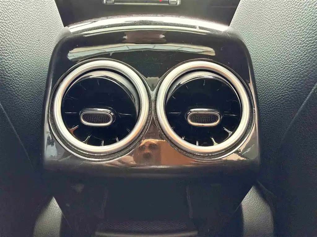 Mercedes-Benz GLB 2023 GLB 220 Dynamic фото 13