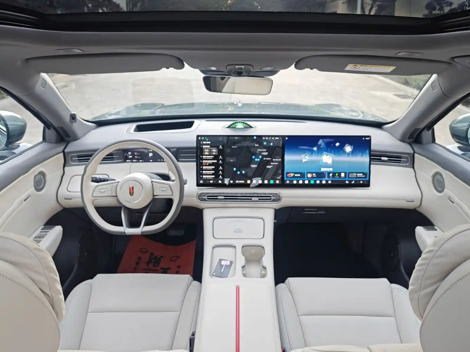 Фото 10 - Hongqi HS6 PHEV