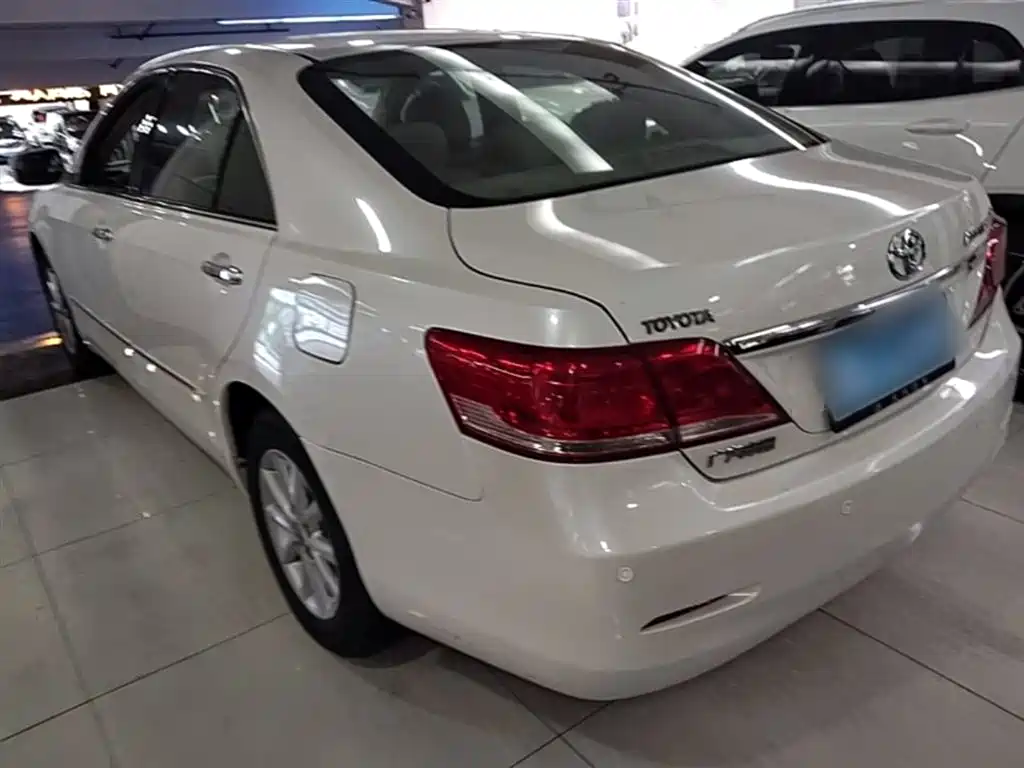 Toyota Camry 2013 200E Classic Elite Edition фото 5