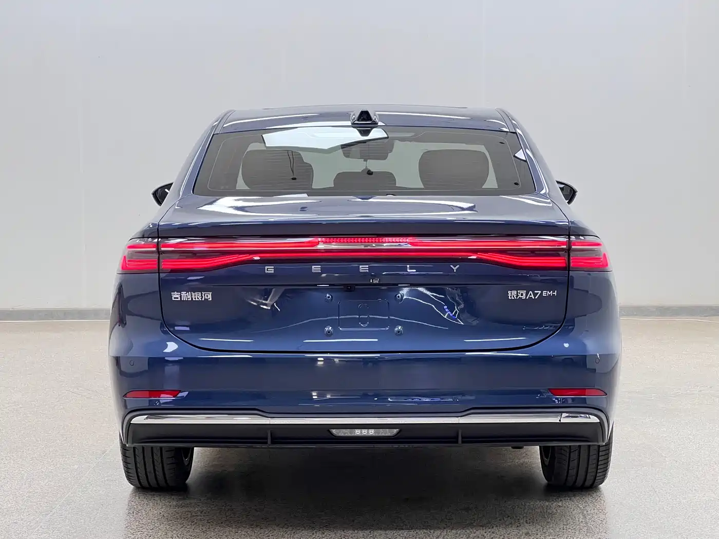 Geely Galaxy Galaxy A7 2025 EM-i фото 6