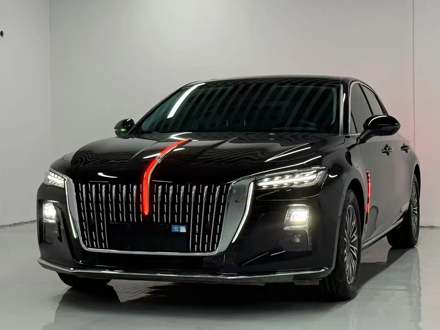 Hongqi H5 2025 1.5T DCT Flag Rhythm 500,000 Units Memorial Edition