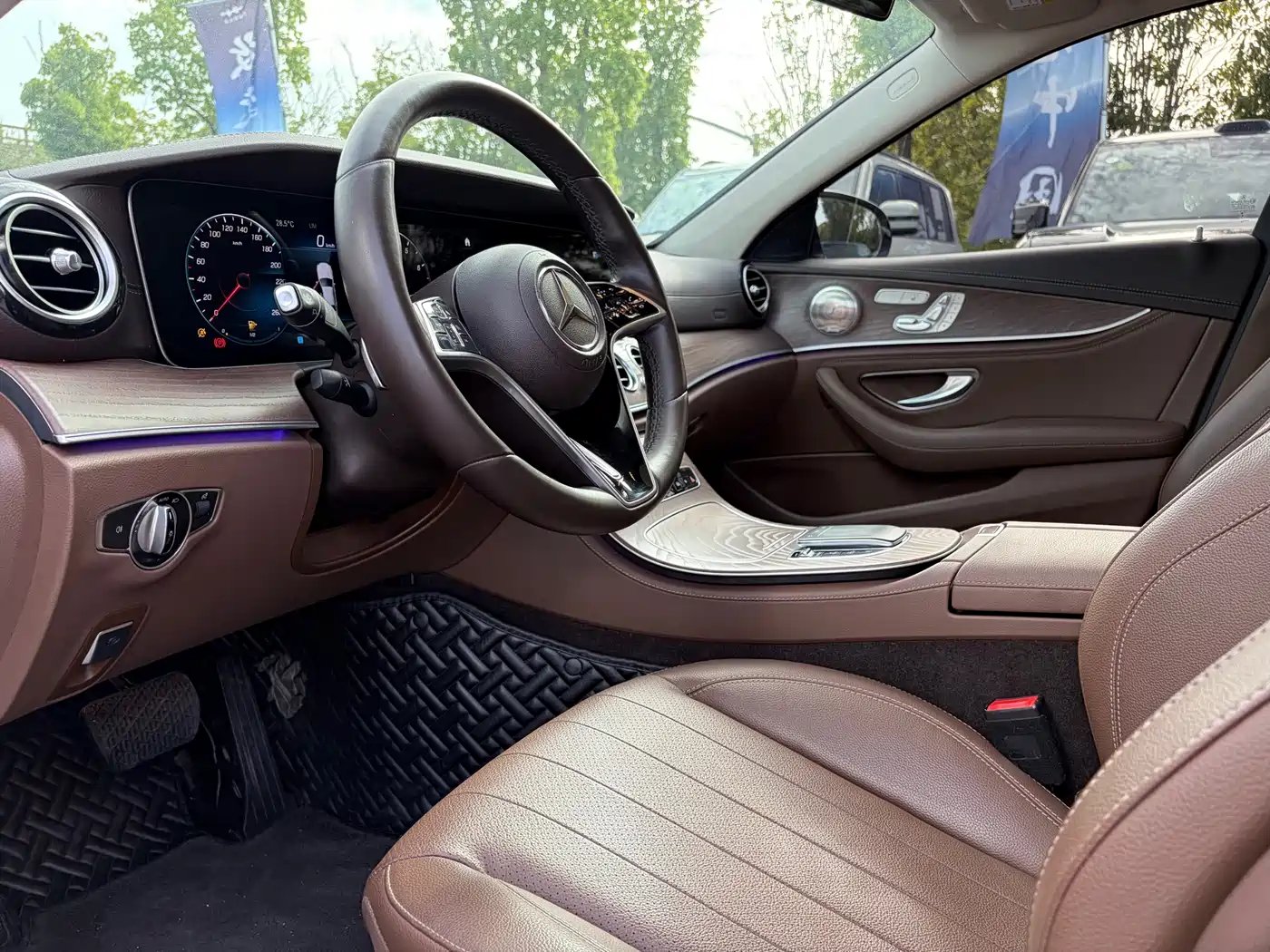 Mercedes-Benz E-Class 2021 E 300 L Fashion фото 4