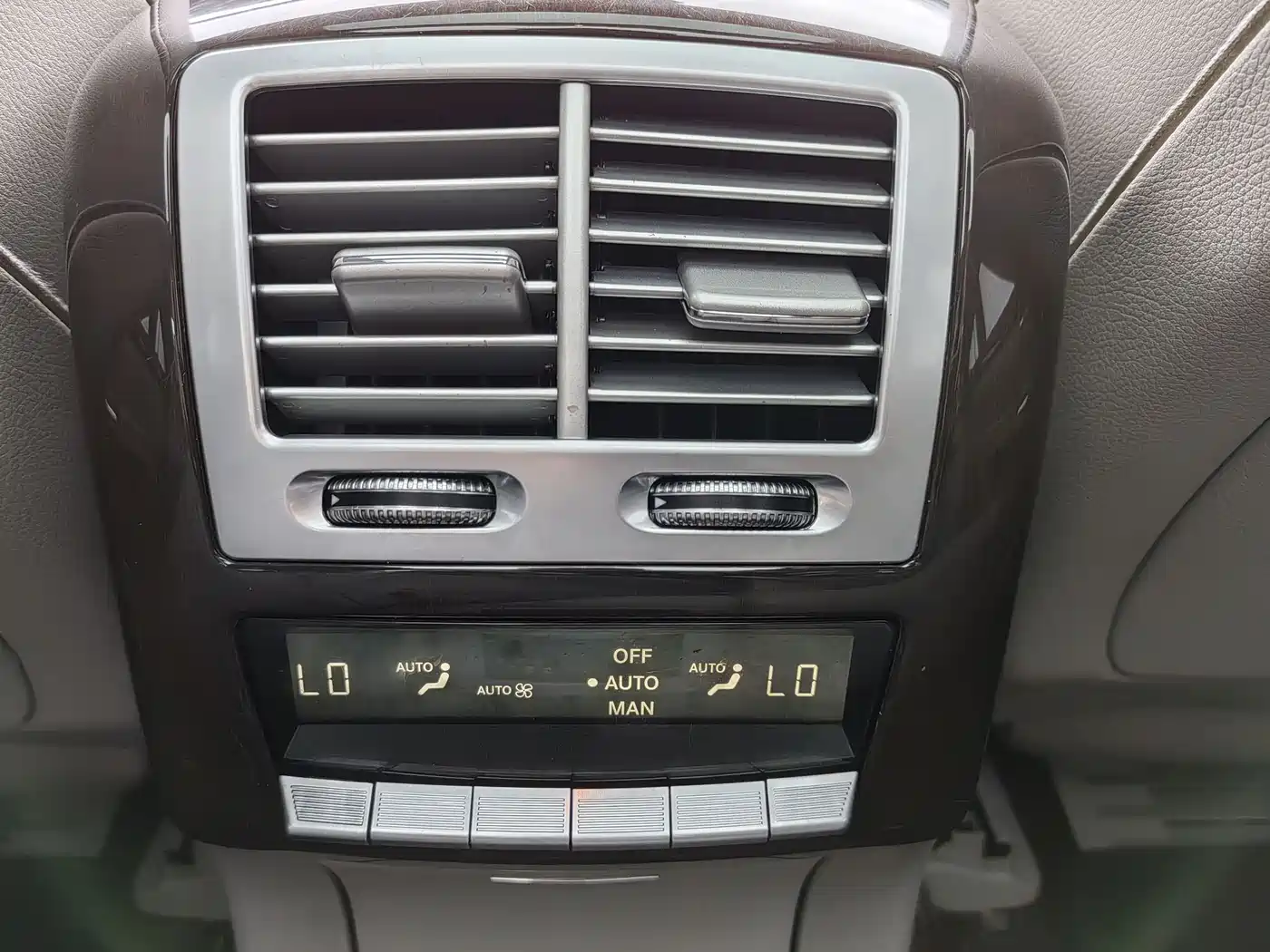 Mercedes-Benz S-Class 2010 S 300 L Premium фото 27