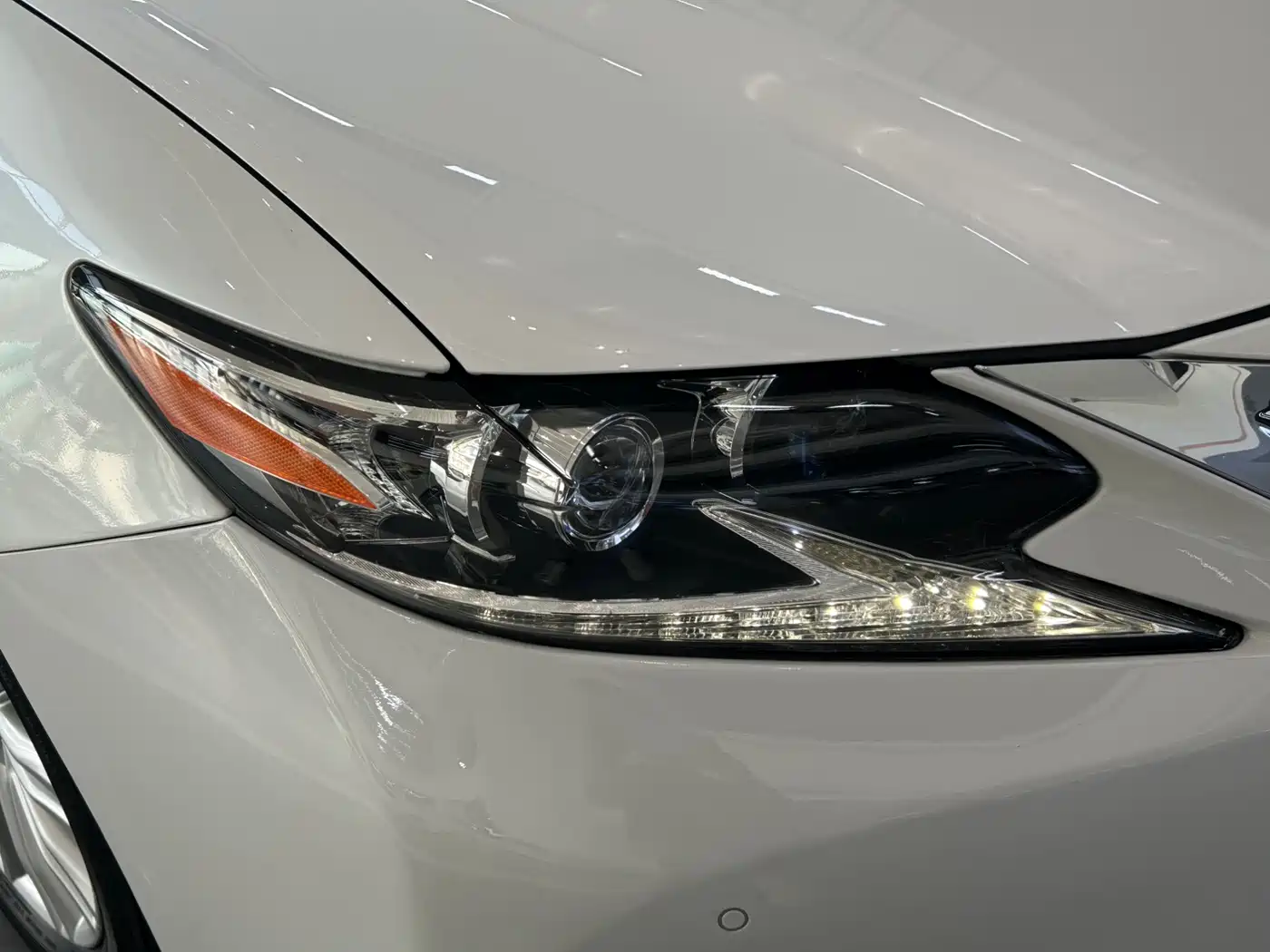 Lexus ES 2015 200 Elite Edition фото 23