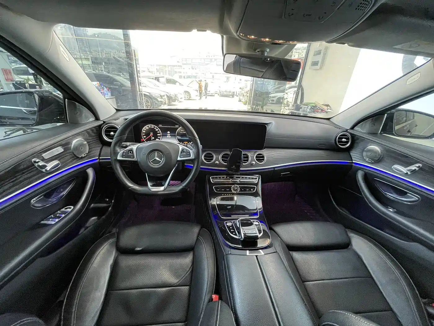 Mercedes-Benz E-Class 2016 E 200 L Sport Type фото 13