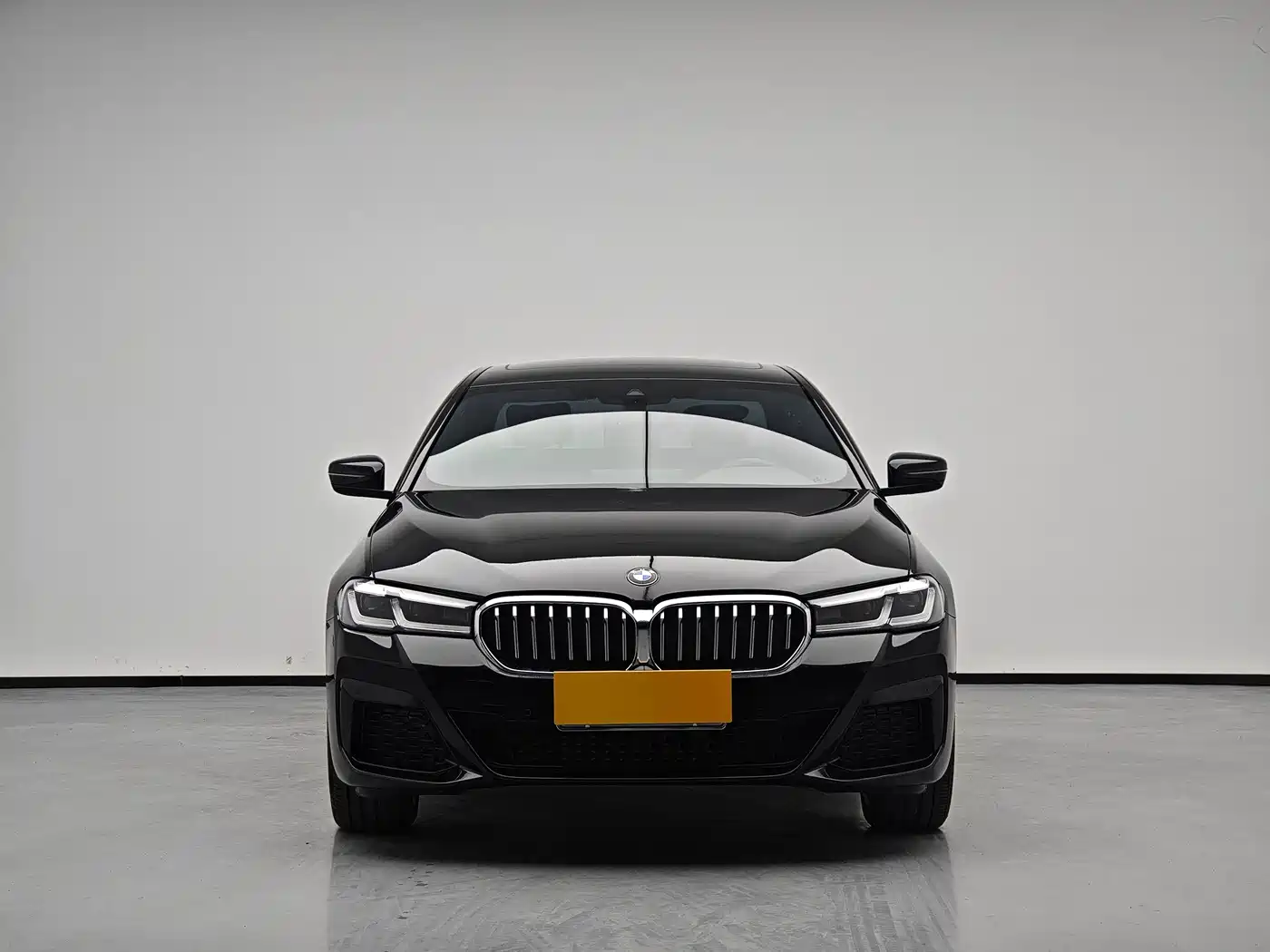 BMW 5 Series 2023 Facelift 530Li Leading M Sport Package фото 2