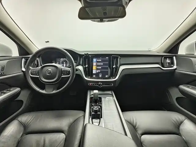Volvo S60 2022 2022 B4 Smart Comfort Luxury Edition