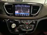 Фото 36 - Chrysler Pacifica