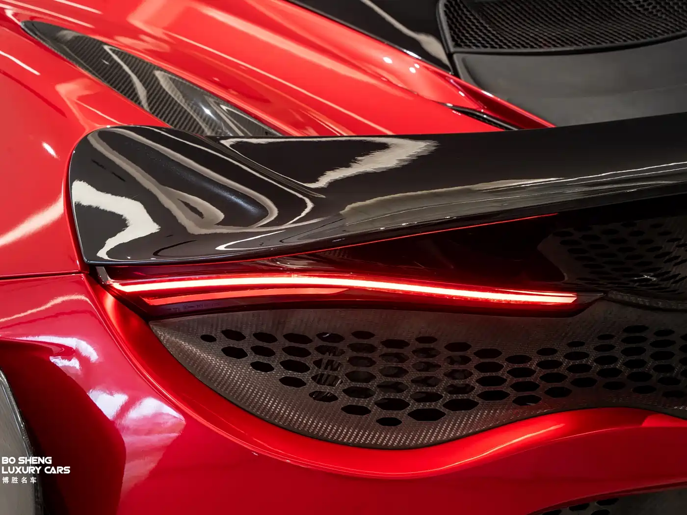 McLaren 720S 2019 4.0T Coupe фото 35