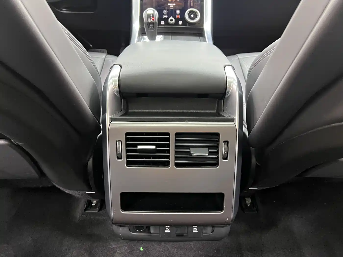 Land Rover Range Rover Sport 2020 3.0 L6 SE фото 30