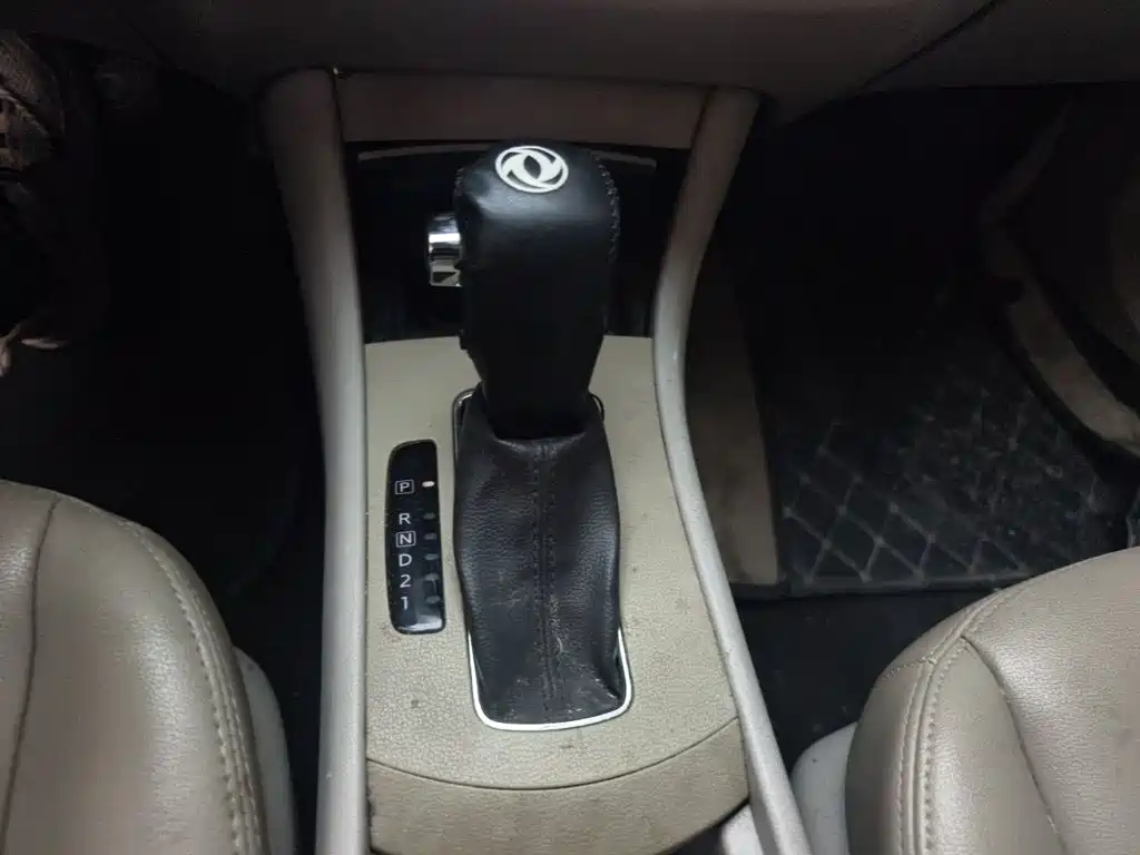 Dongfeng Aeolus Dongfeng Fengshen A60 2017 2016 1.6L Automatic Luxury