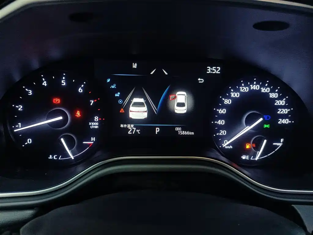 Toyota Avalon 2023 2.0L Premium Selection фото 12
