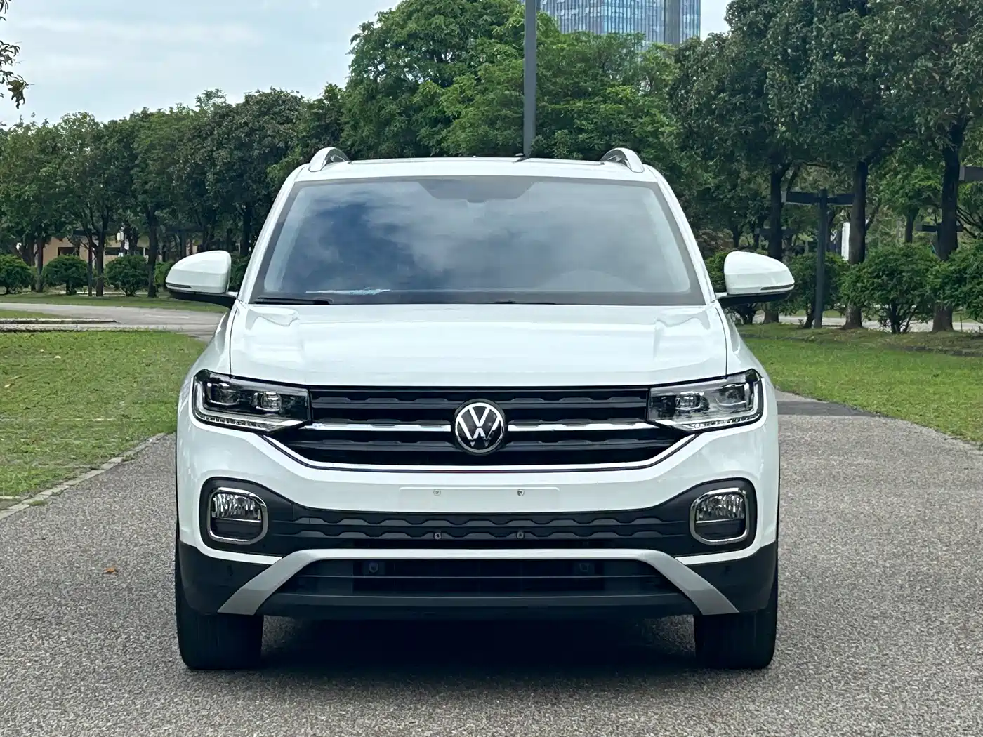 Volkswagen Tanying 2021 1.5L Automatic Smart Connect Edition фото 2