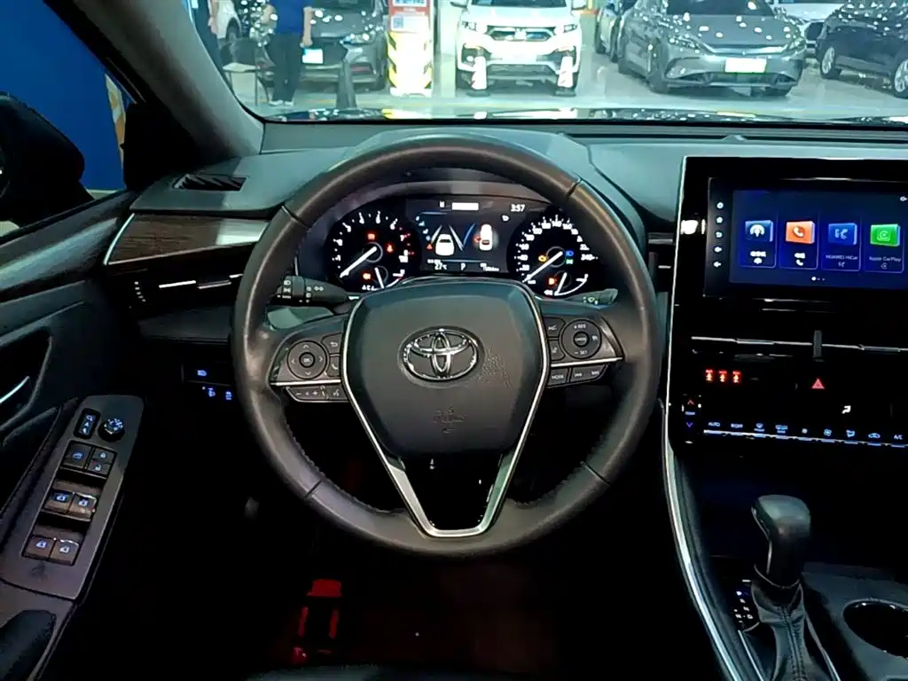 Toyota Avalon 2023 2.0L Premium Selection фото 11