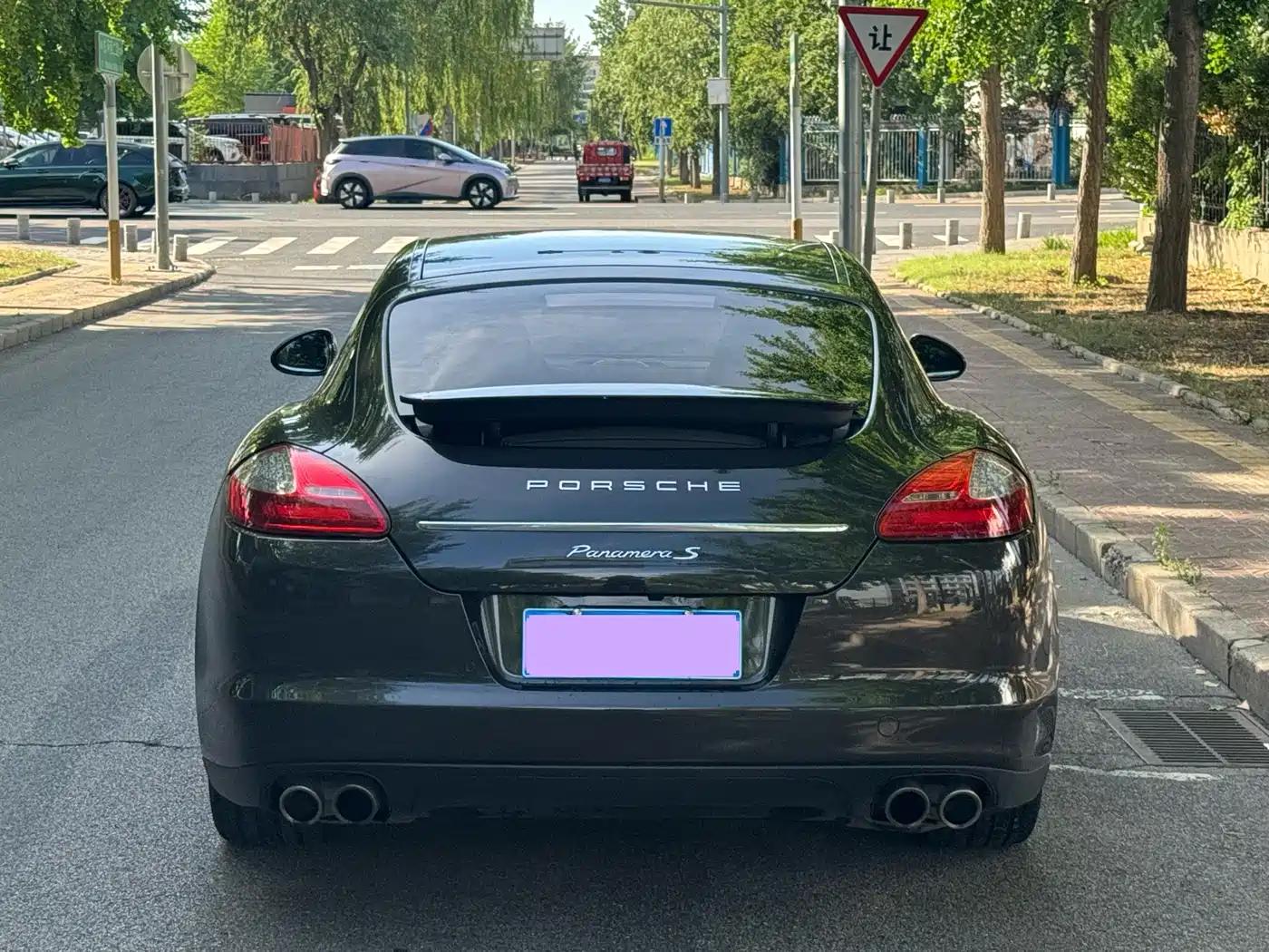 Porsche Panamera 2010 Model Panamera S 4.8L фото 5