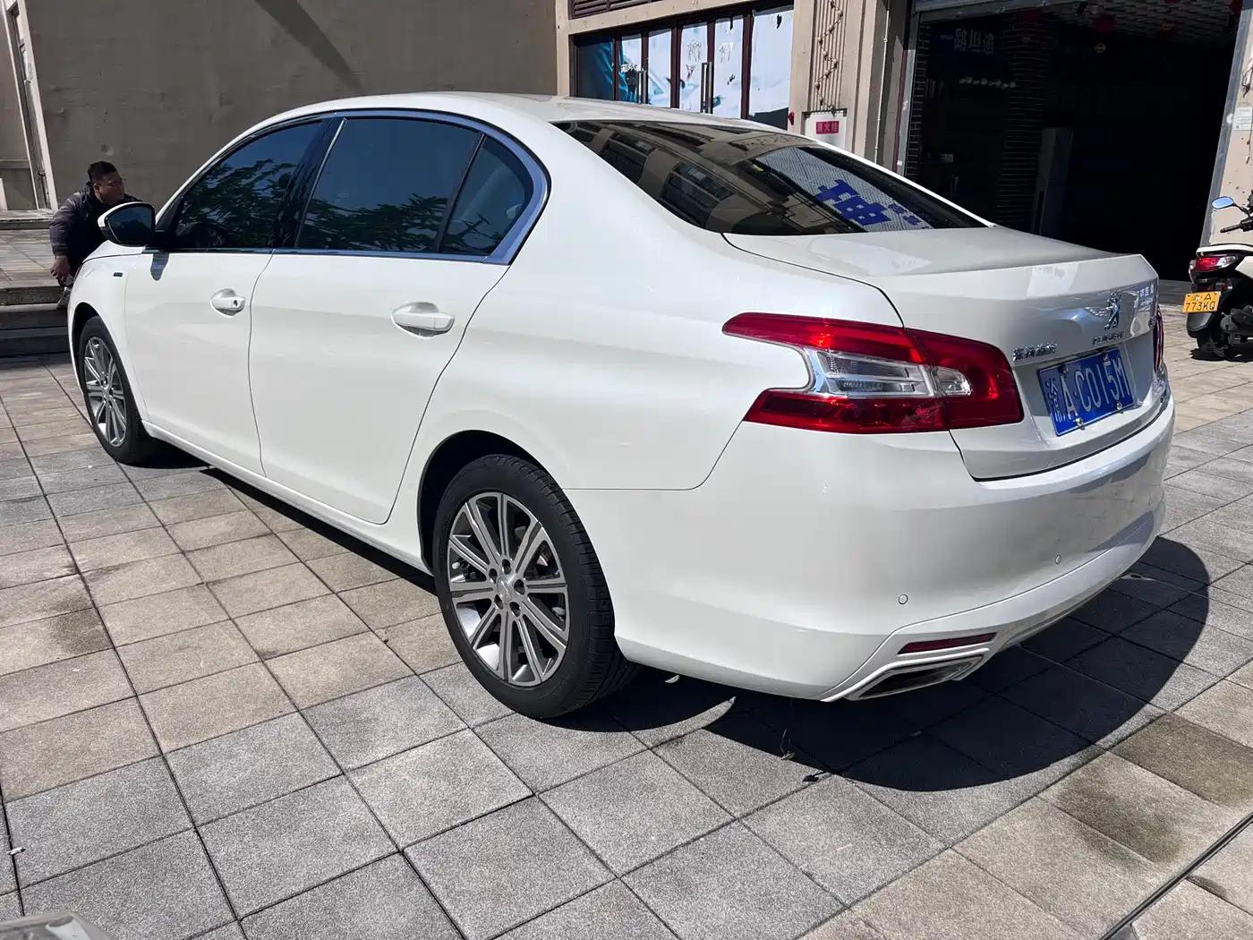 Peugeot 408 2018 Facelift 350THP Automatic Luxury фото 4