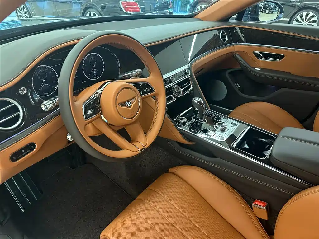Bentley Flying Spur 2025 2024 4.0T V8 Standard Edition