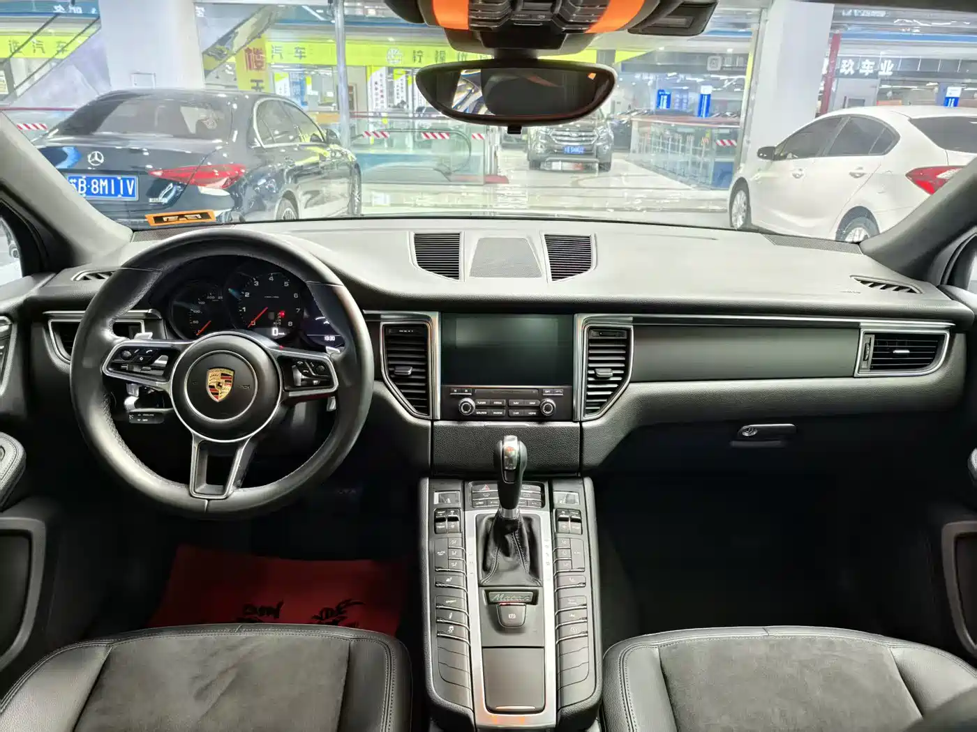 Porsche Macan 2017 Macan 2.0T фото 8