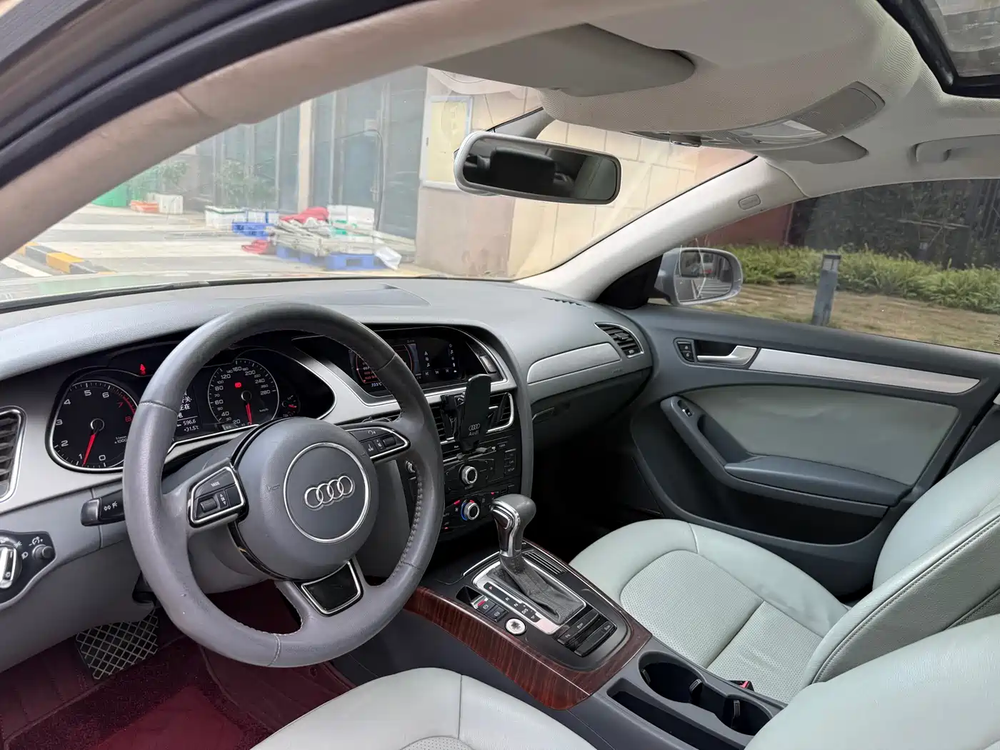 Audi A4L 2016 35 TFSI Automatic Standard фото 10