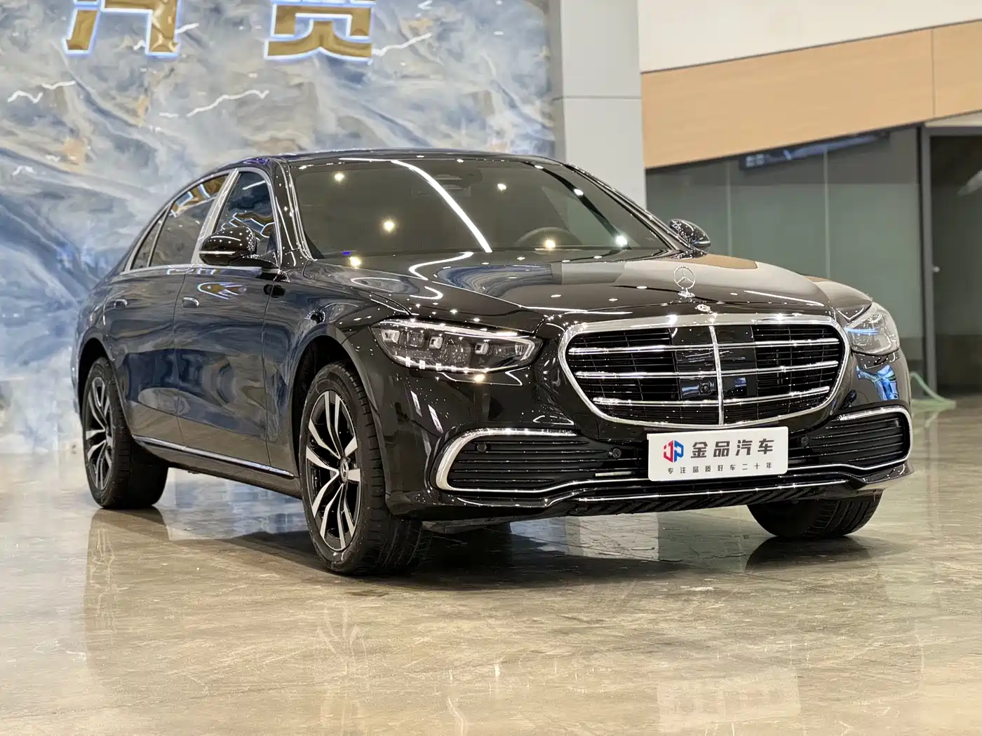 Mercedes-Benz S-Class 2024 S 400 L Luxury Edition фото 3