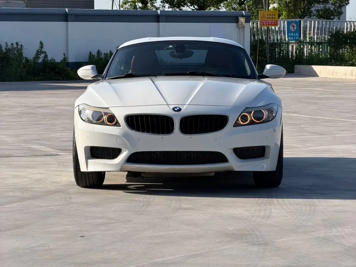 Photo 2 - BMW Z4