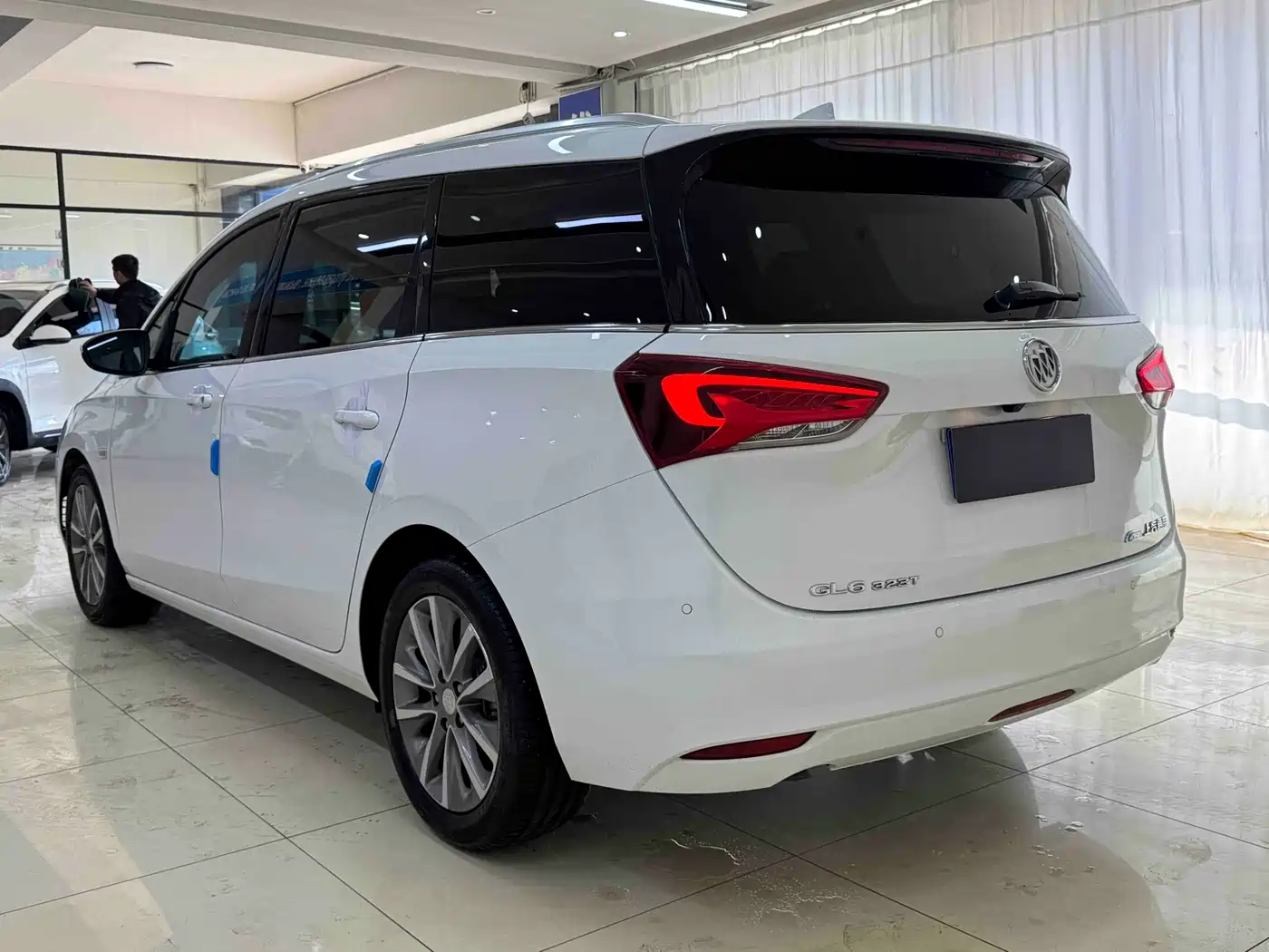 BUICK GL6