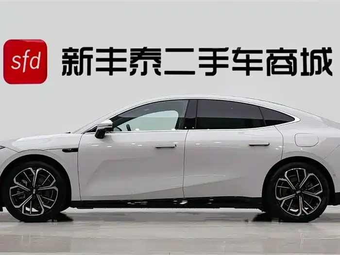 Geely Galaxy Galaxy E8 2025 700km Long Voyage Smart Drive Edition фото 4